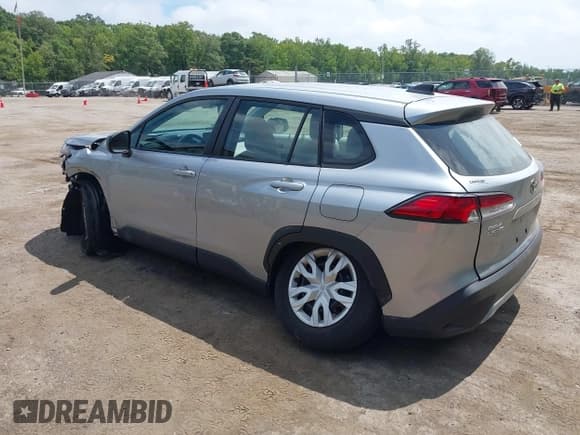✅ 2022 Toyota Corolla Cross L • VIN: 7MUAAAAG5NV035324 • Lot: 42942325. Listed on IAAI with 36,269 mi. Free auction sales archive from the USA and detailed vehicle history report at DreamBid. Image 3.