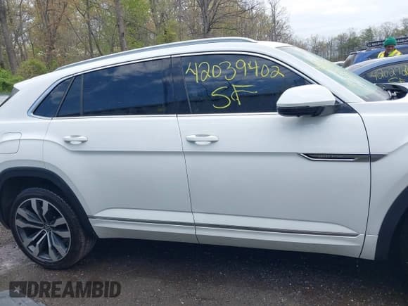 ✅ 2020 Volkswagen Atlas SEL Premium R-Line • VIN: 1V2TE2CA5LC219388 • Лот: 42037402. Опубликован ранее на IAAI с пробегом 81 706 миль. Бесплатный доступ к архиву аукционных продаж из США и подробный отчёт об истории автомобиля на DreamBid. Изображение 13.