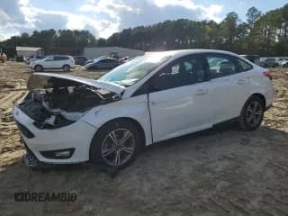 ✅ 2018 Ford Focus SE • VIN: 1FADP3FE9JL238968 • Лот: 85001265. Опубликован ранее на Copart с пробегом 61 833 миль. Бесплатный доступ к архиву аукционных продаж из США и подробный отчёт об истории автомобиля на DreamBid. Изображение 1.