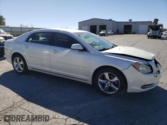 ✅ 2011 Chevrolet Malibu 1LT • VIN: 1G1ZC5E13BF342273 • Lot: 76358114. Wystawiony na Copart z przebiegiem 201 876 mil. Bezpłatny archiwum sprzedaży aukcyjnych z USA i szczegółowy raport historii pojazdu na DreamBid. Zdjęcie 4.