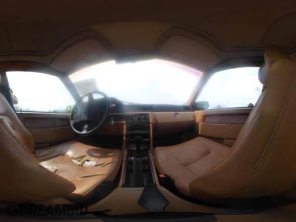 ✅ 1992 Volvo 900 • VIN: YV1JS8704N1101704 • Лот: 41884536. Опубликован ранее на IAAI с пробегом 151 903 миль. Бесплатный доступ к архиву аукционных продаж из США и подробный отчёт об истории автомобиля на DreamBid. Изображение 19.