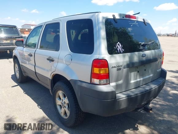 ✅ 2006 Ford Escape XLT • VIN: 1FMYU03196KC34657 • Lot: 42207202. Listed on IAAI with 235,799 mi. Free auction sales archive from the USA and detailed vehicle history report at DreamBid. Image 3.