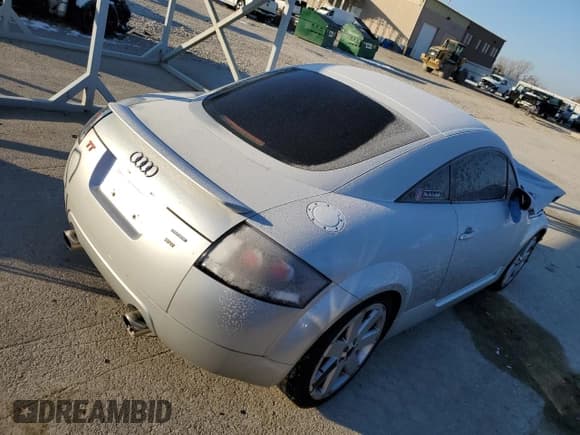 ✅ 2003 Audi TT • VIN: TRUWT28N231003094 • Lot: 83226404. Listed on Copart with 127,470 mi. Free auction sales archive from the USA and detailed vehicle history report at DreamBid. Image 3.