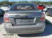 2010 Chevrolet Aveo 1LT z VIN KL1TD5DE2AB120559, wystawiony jako Copart lot #41488955 z przebiegiem 120 069 mil mil oraz Czysty tytuł • Clean title. Historia ofert i sprzedaży dostępna na DreamBid. Obrazek 6.