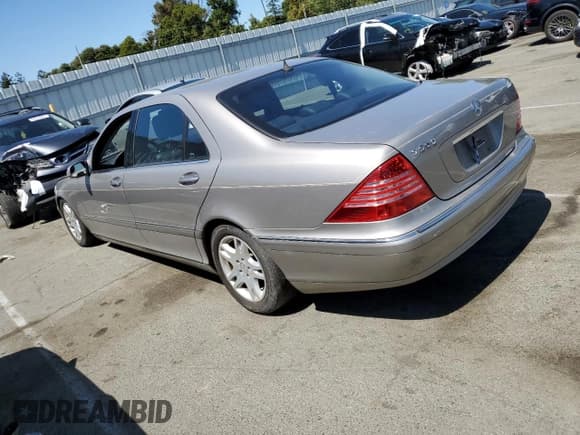 ✅ 2005 Mercedes-Benz S 500 • VIN: WDBNG75J15A447352 • Lot: 53681734. Listed on Copart with Not provided. Free auction sales archive from the USA and detailed vehicle history report at DreamBid. Image 2.