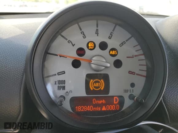 ✅ 2011 MINI Countryman • VIN: WMWZB3C55BWM00224 • Lot: 51319055. Listed on Copart with 182,840 mi. Free auction sales archive from the USA and detailed vehicle history report at DreamBid. Image 9.