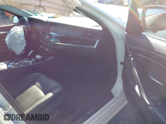 ✅ 2016 BMW 5 Series 528i xDrive • VIN: WBA5A7C52GG144408 • Lot: 43555268. Wystawiony na IAAI z przebiegiem 37 273 mil. Bezpłatny archiwum sprzedaży aukcyjnych z USA i szczegółowy raport historii pojazdu na DreamBid. Zdjęcie 5.