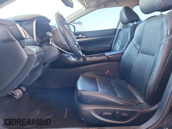 ✅ 2019 Nissan Maxima SV • VIN: 1N4AA6AV5KC369684 • Lot: 81787285. Listed on Copart with 146,229 mi. Free auction sales archive from the USA and detailed vehicle history report at DreamBid. Image 7.