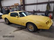 ✅ 1981 Pontiac Firebird • VIN: 1G2AT87H0BL111028 • Lot: 77801124. Wystawiony na Copart z przebiegiem 17 025 mil. Bezpłatny archiwum sprzedaży aukcyjnych z USA i szczegółowy raport historii pojazdu na DreamBid. Zdjęcie 4.