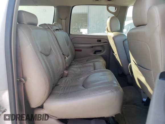 2004 Chevrolet Suburban LT с VIN 3GNEC16ZX4G208646, выставлен на аукционе Copart как лот 81129934 с пробегом 251 497 миль миль и Чистый • Clean title. История ставок и продаж доступна на DreamBid. Изображение 11.