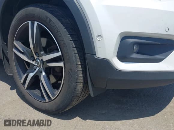 ✅ 2019 Volvo XC40 Momentum • VIN: YV4162XZ0K2009109 • Lot: 42554127. Listed on IAAI with 78,765 mi. Free auction sales archive from the USA and detailed vehicle history report at DreamBid. Image 6.