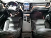 ✅ 2024 Volvo XC60 Ultimate Dark Theme • VIN: YV4H60DM5R1842268 • Лот: 69209655. Опубликован ранее на Copart с пробегом 17 275 миль. Бесплатный доступ к архиву аукционных продаж из США и подробный отчёт об истории автомобиля на DreamBid. Изображение 8.