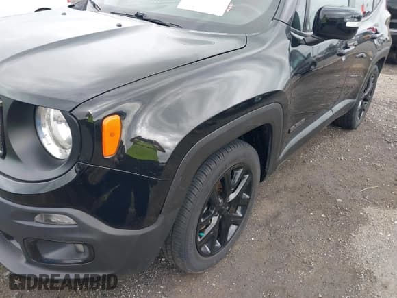 ✅ 2018 Jeep Renegade Latitude • VIN: ZACCJABB7JPJ55460 • Lot: 42263722. Wystawiony na IAAI z przebiegiem 171 418 mil. Bezpłatny archiwum sprzedaży aukcyjnych z USA i szczegółowy raport historii pojazdu na DreamBid. Zdjęcie 6.