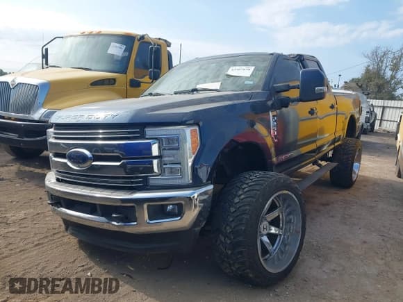 ✅ 2018 Ford F-250 Lariat • VIN: 1FT7W2BT6JEB18042 • Lot: 43507038. Listed on IAAI with 183,711 mi. Free auction sales archive from the USA and detailed vehicle history report at DreamBid. Image 18.
