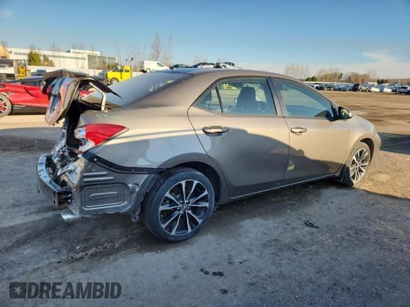 ✅ 2017 Toyota Corolla LE • VIN: 2T1BURHE1HC783736 • Лот: 92884075. Опубликован ранее на Copart с пробегом 56 309 миль. Бесплатный доступ к архиву аукционных продаж из США и подробный отчёт об истории автомобиля на DreamBid. Изображение 3.