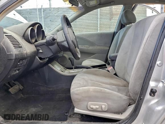 ✅ 2006 Nissan Altima S • VIN: 1N4AL11DX6N406999 • Лот: 93152905. Опубликован ранее на Copart с пробегом Не указан. Бесплатный доступ к архиву аукционных продаж из США и подробный отчёт об истории автомобиля на DreamBid. Изображение 7.