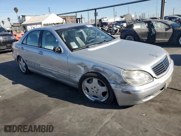 ✅ 2000 Mercedes-Benz S 320/430/500 • VIN: WDBNG70J7YA122202 • Lot: 84969414. Wystawiony na Copart z przebiegiem 220 381 mil. Bezpłatny archiwum sprzedaży aukcyjnych z USA i szczegółowy raport historii pojazdu na DreamBid. Zdjęcie 4.