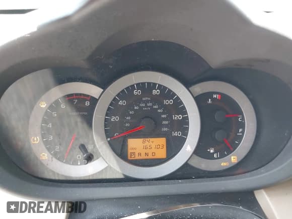 ✅ 2011 Toyota RAV4 • VIN: 2T3BF4DV6BW135924 • Lot: 42927825. Listed on IAAI with 165,103 mi. Free auction sales archive from the USA and detailed vehicle history report at DreamBid. Image 7.