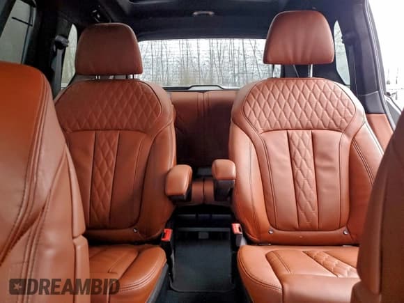 ✅ 2025 BMW X7 M60i • VIN: 5UX33EM02S9W30109 • Lot: 93978395. Wystawiony na Copart z przebiegiem 10 412 mil. Bezpłatny archiwum sprzedaży aukcyjnych z USA i szczegółowy raport historii pojazdu na DreamBid. Zdjęcie 10.