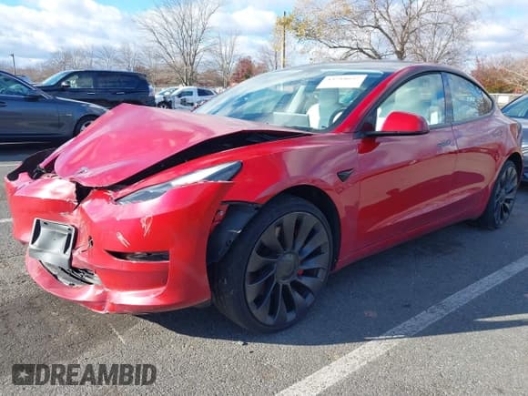 ✅ 2021 Tesla Model 3 Performance • VIN: 5YJ3E1EC0MF975578 • Lot: 43718657. Wystawiony na IAAI z przebiegiem 47 036 mil. Bezpłatny archiwum sprzedaży aukcyjnych z USA i szczegółowy raport historii pojazdu na DreamBid. Zdjęcie 2.