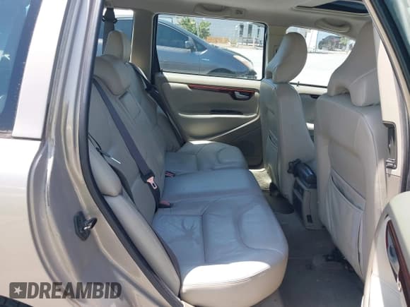 ✅ 2001 Volvo V70 • VIN: YV1SW58D911021608 • Lot: 42427856. Listed on IAAI with 169,220 mi. Free auction sales archive from the USA and detailed vehicle history report at DreamBid. Image 8.