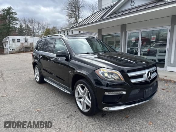 ✅ 2016 Mercedes-Benz GL 550 • VIN: 4JGDF7DE3GA639794 • Lot: 43686764. Wystawiony na IAAI z przebiegiem 121 762 mil. Bezpłatny archiwum sprzedaży aukcyjnych z USA i szczegółowy raport historii pojazdu na DreamBid. Zdjęcie 1.