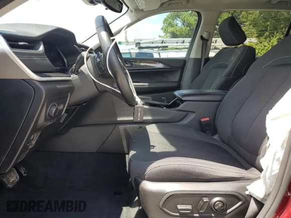 ✅ 2022 Jeep Grand Cherokee Altitude • VIN: 1C4RJJAG1N8572662 • Lot: 67816105. Listed on Copart with 66,518 mi. Free auction sales archive from the USA and detailed vehicle history report at DreamBid. Image 7.