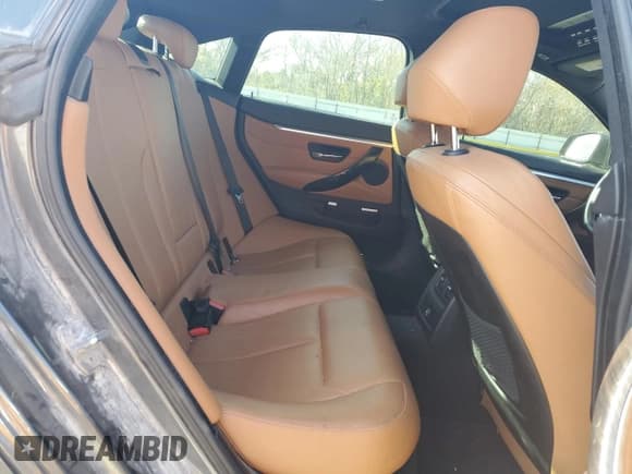 ✅ 2018 BMW 4 Series 430i • VIN: WBA4J1C58JBG80196 • Lot: 93081885. Listed on Copart with 96,177 mi. Free auction sales archive from the USA and detailed vehicle history report at DreamBid. Image 10.