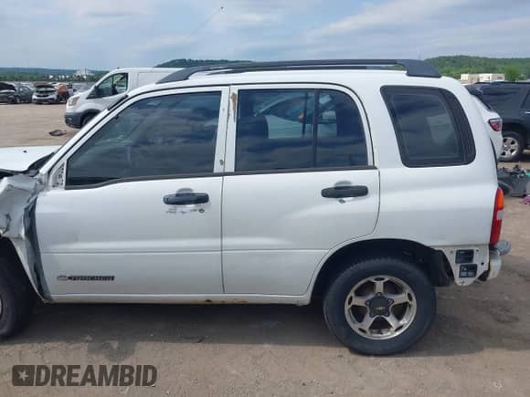 1999 Chevrolet Tracker с VIN 2CNBE13C6X6925210, выставлен на аукционе IAAI как лот 42395915 с пробегом 156 201 миль миль и . История ставок и продаж доступна на DreamBid. Изображение 15.