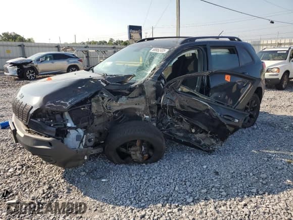 ✅ 2019 Jeep Cherokee Upland • VIN: 1C4PJMCX2KD471526 • Lot: 68952405. Listed on Copart with 110,381 mi. Free auction sales archive from the USA and detailed vehicle history report at DreamBid. Image 1.