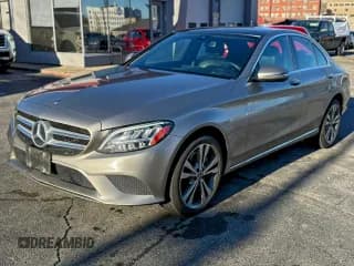 ✅ 2019 Mercedes-Benz C 300 • VIN: 55SWF8EB7KU295960 • Lot: 85442985. Wystawiony na Copart z przebiegiem 138 860 mil. Bezpłatny archiwum sprzedaży aukcyjnych z USA i szczegółowy raport historii pojazdu na DreamBid. Zdjęcie 1.