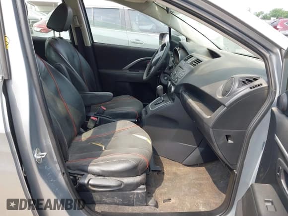 ✅ 2012 Mazda 5 Grand Touring • VIN: JM1CW2DL1C0126545 • Lot: 42301130. Listed on IAAI with 151,212 mi. Free auction sales archive from the USA and detailed vehicle history report at DreamBid. Image 5.
