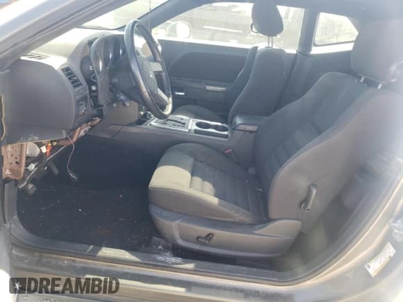 ✅ 2009 Dodge Challenger R/T • VIN: 2B3LJ54T09H510399 • Lot: 76048534. Wystawiony na Copart z przebiegiem Nie podano. Bezpłatny archiwum sprzedaży aukcyjnych z USA i szczegółowy raport historii pojazdu na DreamBid. Zdjęcie 7.