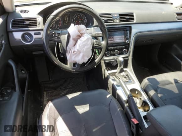 ✅ 2013 Volkswagen Passat SE • VIN: 1VWBH7A3XDC016906 • Lot: 56977465. Listed on Copart with 115,781 mi. Free auction sales archive from the USA and detailed vehicle history report at DreamBid. Image 8.