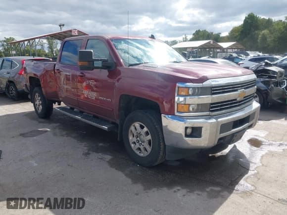 ✅ 2015 Chevrolet Silverado 2500HD LT • VIN: 1GC1KVE84FF581695 • Лот: 43382610. Опубликован ранее на IAAI с пробегом 178 187 миль. Бесплатный доступ к архиву аукционных продаж из США и подробный отчёт об истории автомобиля на DreamBid. Изображение 1.