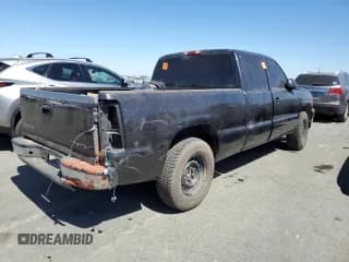 ✅ 2004 Chevrolet Silverado 1500 LS • VIN: 2GCEC19T641227798 • Лот: 70888504. Опубликован ранее на Copart с пробегом Не указан. Бесплатный доступ к архиву аукционных продаж из США и подробный отчёт об истории автомобиля на DreamBid. Изображение 3.