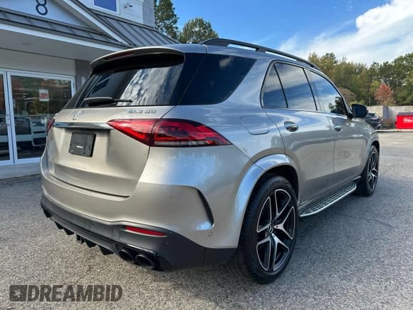 ✅ 2021 Mercedes-Benz GLE 53 AMG • VIN: 4JGFB6BB6MA291590 • Лот: 85947425. Опубликован ранее на Copart с пробегом 144 525 миль. Бесплатный доступ к архиву аукционных продаж из США и подробный отчёт об истории автомобиля на DreamBid. Изображение 4.