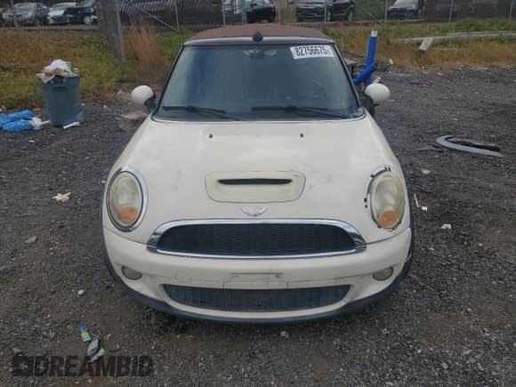 ✅ 2009 MINI Convertible S • VIN: WMWMS33539TG89385 • Lot: 82756675. Listed on Copart with 96,228 mi. Free auction sales archive from the USA and detailed vehicle history report at DreamBid. Image 5.