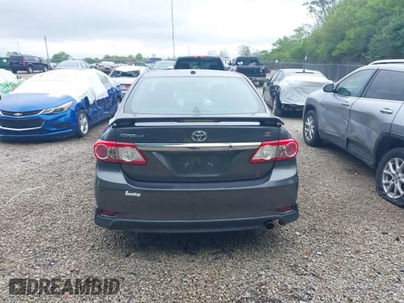 ✅ 2013 Toyota Corolla L • VIN: 2T1BU4EE8DC062475 • Lot: 42346774. Listed on IAAI with 135,193 mi. Free auction sales archive from the USA and detailed vehicle history report at DreamBid. Image 17.