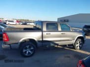 ✅ 2019 Ram 1500 Laramie • VIN: 1C6SRFJT1KN673256 • Lot: 43656191. Wystawiony na IAAI z przebiegiem 170 993 mil. Bezpłatny archiwum sprzedaży aukcyjnych z USA i szczegółowy raport historii pojazdu na DreamBid. Zdjęcie 14.