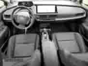 2024 Toyota Prius LE z VIN JTDACAAU3R3036876, wystawiony jako Copart lot #86166715 z przebiegiem 2 948 mil mil oraz Szkoda całkowita • Salvage title. Historia ofert i sprzedaży dostępna na DreamBid. Obrazek 8.