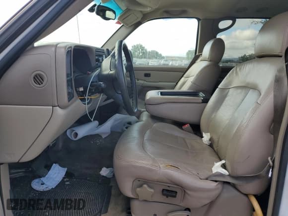 ✅ 2002 Chevrolet Suburban LS • VIN: 3GNEC16T42G305141 • Лот: 56426805. Опубликован ранее на Copart с пробегом 203 831 миль. Бесплатный доступ к архиву аукционных продаж из США и подробный отчёт об истории автомобиля на DreamBid. Изображение 7.