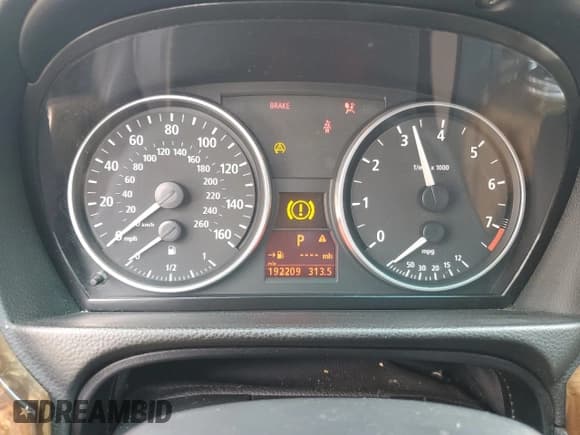 ✅ 2006 BMW 3 Series 330i • VIN: WBAVB33536KR79497 • Lot: 85928735. Listed on Copart with 192,209 mi. Free auction sales archive from the USA and detailed vehicle history report at DreamBid. Image 9.