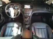 ✅ 2013 Buick Regal Turbo Premium 1 • VIN: 2G4GS5EV7D9139625 • Lot: 71978225. Wystawiony na Copart z przebiegiem 176 960 mil. Bezpłatny archiwum sprzedaży aukcyjnych z USA i szczegółowy raport historii pojazdu na DreamBid. Zdjęcie 8.