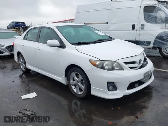 ✅ 2012 Toyota Corolla LE • VIN: 2T1BU4EE5CC792374 • Lot: 43571743. Wystawiony na IAAI z przebiegiem 247 263 mil. Bezpłatny archiwum sprzedaży aukcyjnych z USA i szczegółowy raport historii pojazdu na DreamBid. Zdjęcie 1.