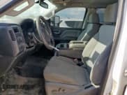 ✅ 2017 Chevrolet Silverado 2500HD Work Truck • VIN: 1GC1KUEY2HF215781 • Lot: 68792115. Wystawiony na Copart z przebiegiem 191 528 mil. Bezpłatny archiwum sprzedaży aukcyjnych z USA i szczegółowy raport historii pojazdu na DreamBid. Zdjęcie 7.