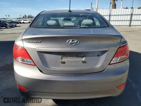 ✅ 2017 Hyundai Accent SE • VIN: KMHCT4AE5HU359303 • Лот: 80375264. Опубликован ранее на Copart с пробегом 127 327 миль. Бесплатный доступ к архиву аукционных продаж из США и подробный отчёт об истории автомобиля на DreamBid. Изображение 6.