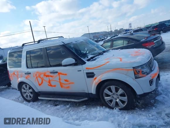 ✅ 2015 Land Rover LR4 HSE • VIN: SALAG2V65FA753110 • Lot: 41549015. Listed on IAAI with 185,288 mi. Free auction sales archive from the USA and detailed vehicle history report at DreamBid. Image 12.