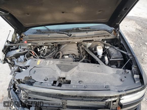 ✅ 2018 Chevrolet Silverado 1500 LT • VIN: 1GCVKRECXJZ295726 • Лот: 73387134. Опубликован ранее на Copart с пробегом Не указан. Бесплатный доступ к архиву аукционных продаж из США и подробный отчёт об истории автомобиля на DreamBid. Изображение 13.