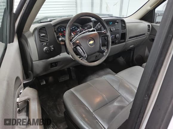 ✅ 2013 Chevrolet Silverado 2500HD Work Truck • VIN: 1GC0CVCG2DF195485 • Лот: 70870625. Опубликован ранее на Copart с пробегом 206 164 миль. Бесплатный доступ к архиву аукционных продаж из США и подробный отчёт об истории автомобиля на DreamBid. Изображение 8.